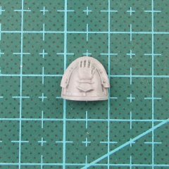 BITS:IRON HANDS LEGION MK III SHOULDER PADS