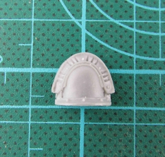 BITS:Legion Praetor Terminator A Left shoulder pads