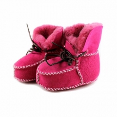 Sheepskin baby boots