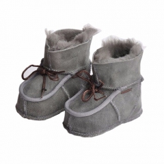 Sheepskin baby boots