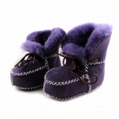 Sheepskin baby boots