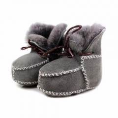 Sheepskin baby boots