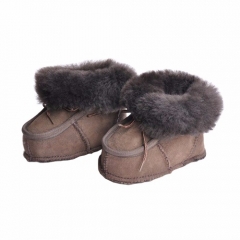 Sheepskin baby boots