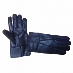 Sheepskin gloves