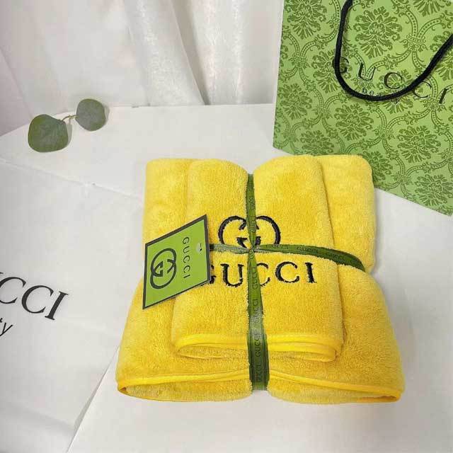 Letter Design Beach Towel Set