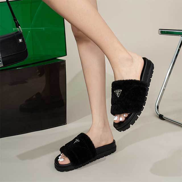 Luxury Fashion Furry Slippers Flat Shoes