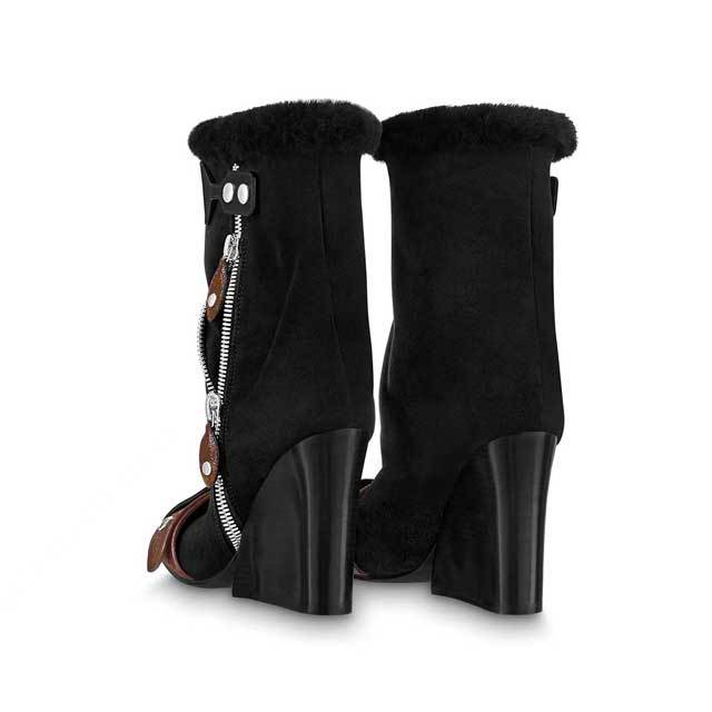 Zipper Suede Chunky Middle Boots