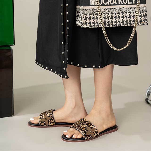 Leopard Printed Casual Style Flat Slippers
