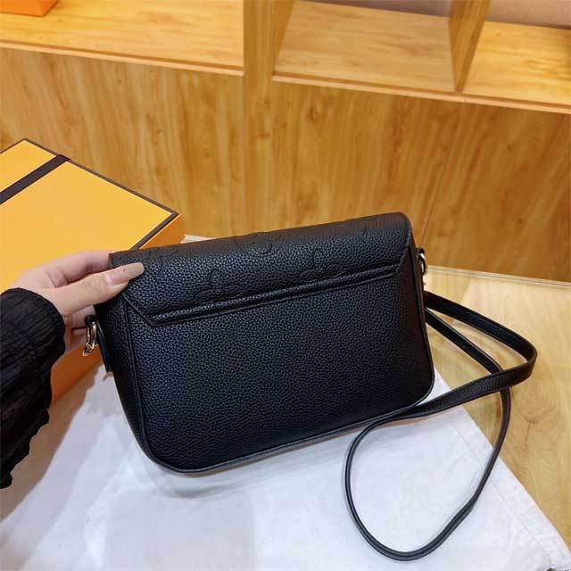 Leather Embossing Fashion Messenger Bag