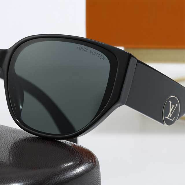 Large Frame Trendy Sunglasses