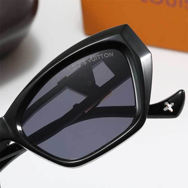 Gradient Color Luxury Style Sunglasses