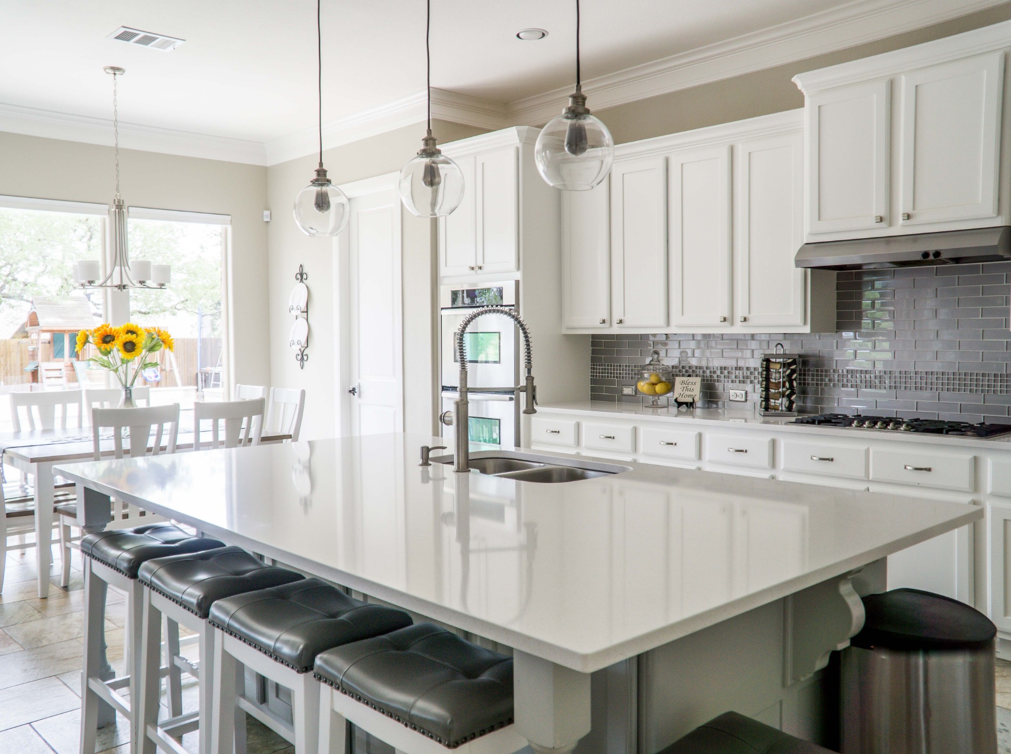 Pure White Quartz Coutertops