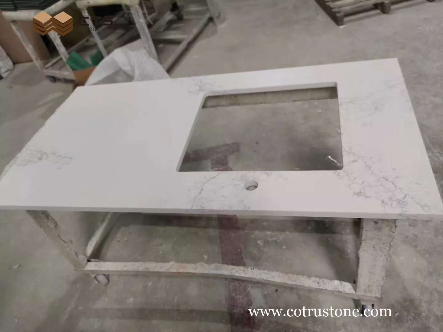 Encimera de cuarzo blanco Carrara 01