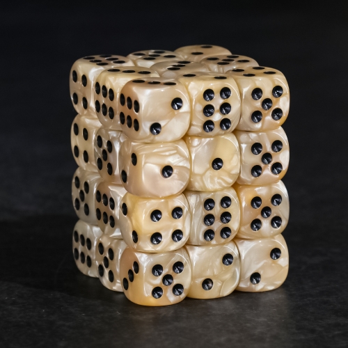 12mm pips dice-Beige Pearl