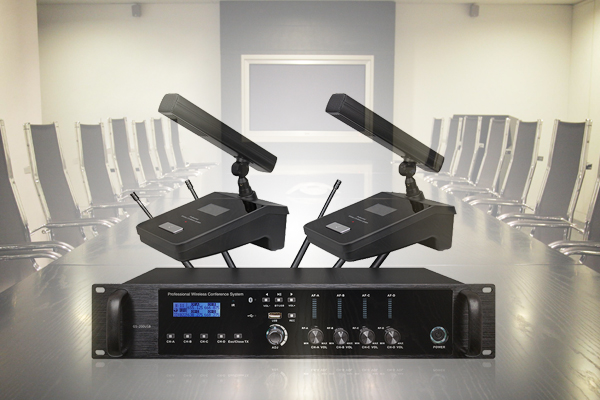 Como escolher um sistema de microfone de conferência?
