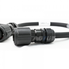 DO.7 CACOM-CACOM, 8 x 4mm x 0.7m Link Cable Circular Male Female Connector