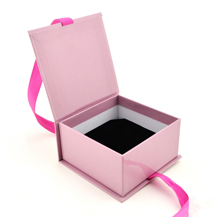 High Quality Wrapping Gift Box With Ribbon