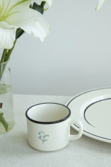 White Glaze Elegant Floral Mug