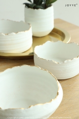 White Eggshells Ceramic Planter Collection