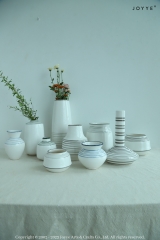 White Modern Elegant Stripes Vase Collection