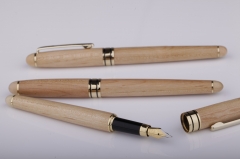 Elegant Wood Fountain Pen