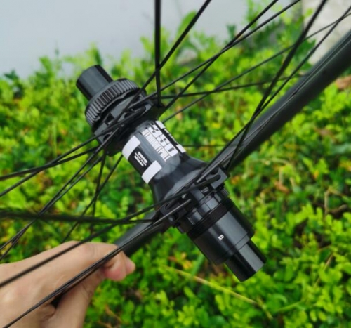 DT350S only 390g Carbon road bike wheels hubs Black Free shipping