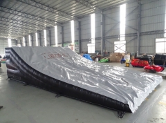 7.3x4.2x1.9m Airbag Landing