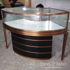 Luxurious Curved Jewelry Showcases