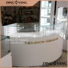 Round Jewelry Showcases