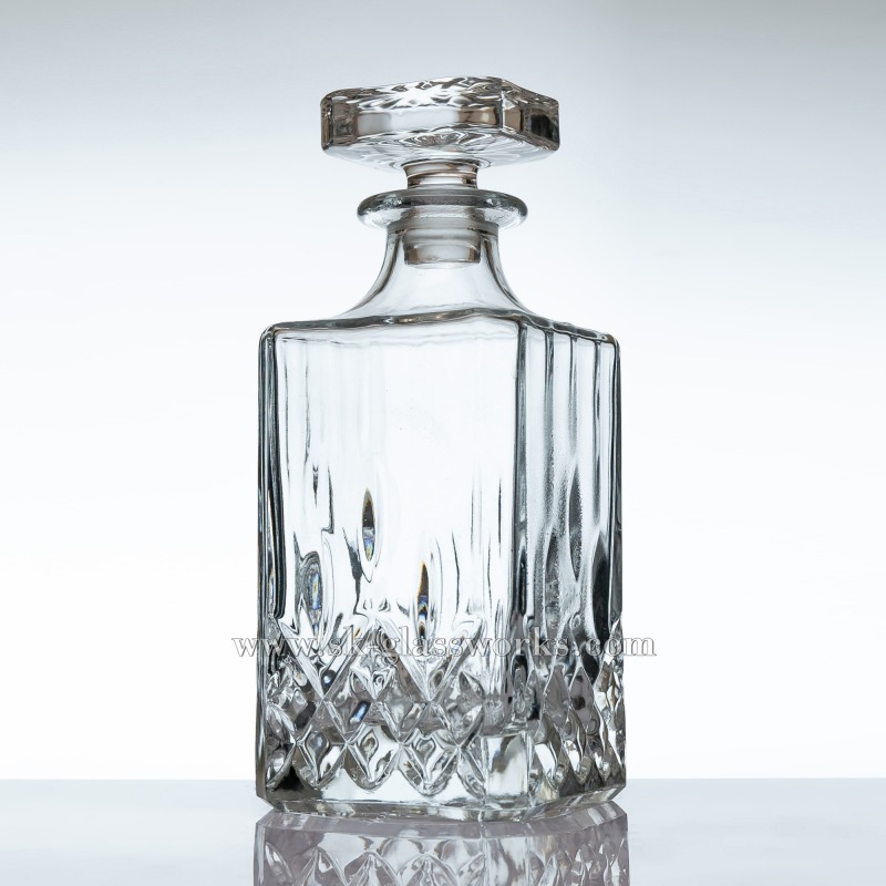 Carafe à Whisky Carrée Classique 750ml