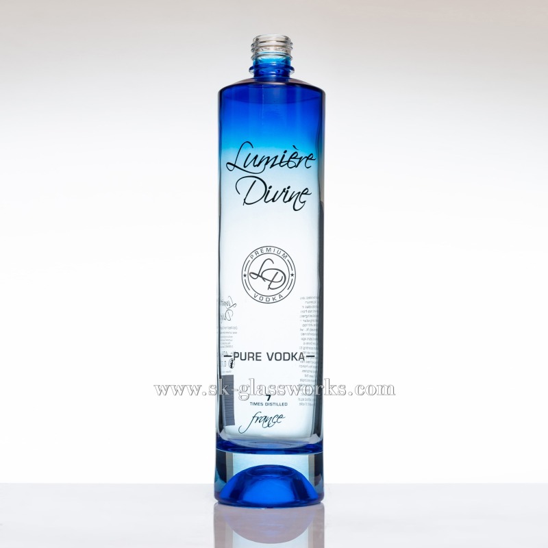 Bouteille de vodka à revêtement de couleur 750 ml