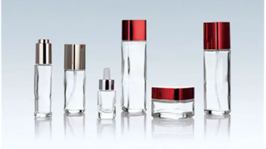 It is expected that the glass cosmetic bottle market will exceed 5.4 billion US dollars by 2032