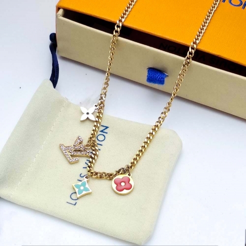 lv v Necklace