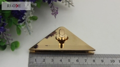 High Plating Triangle Shape Bag Metal Turn Lock RL-BLK087