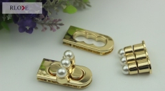 Bag hardware fittings fashion pearl decoration metal turn locks RL-BLK115