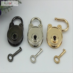 Design new style 3 color handbag cute panda shape metal padlock RL-BLK160