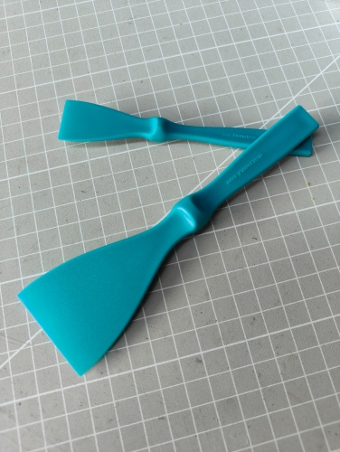 Glue spreader (plastic)