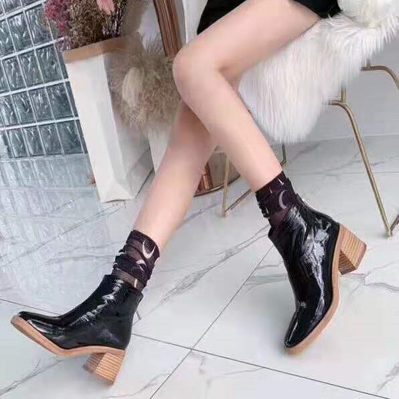 Red Lips Pointed toe Graffiti Zipper Ankle heel boots