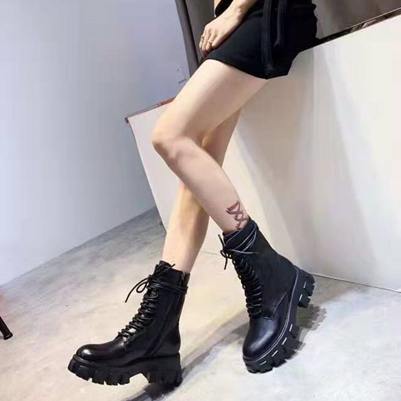 Red Lips Pointed toe Graffiti Zipper Ankle heel boots