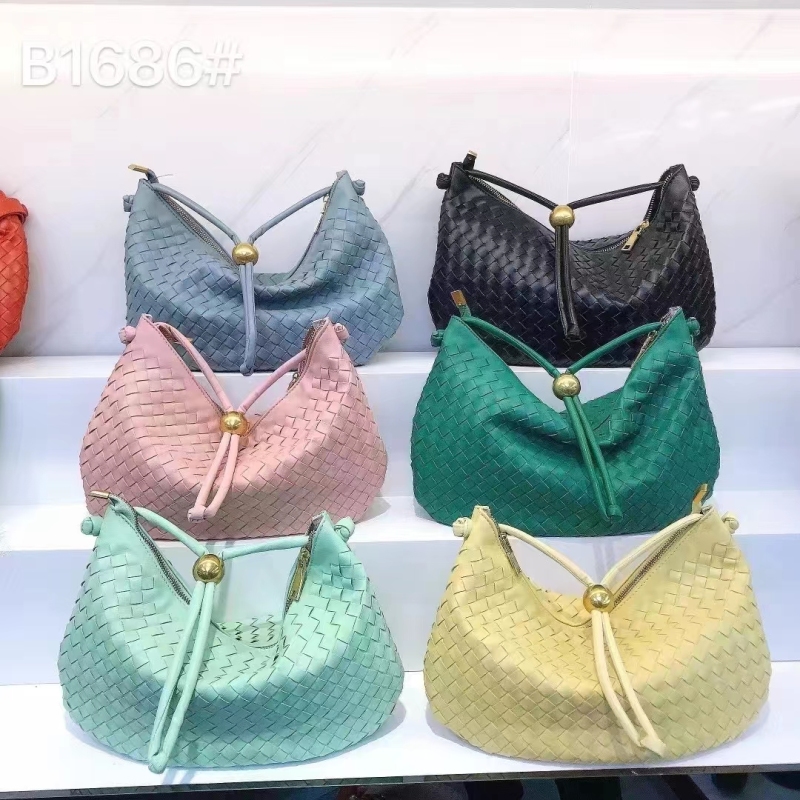 MZY Supplier Woven CresCent Handbag China Manufacturer Women's Fashion Woven bag PU Leather Handbag Daily Bags