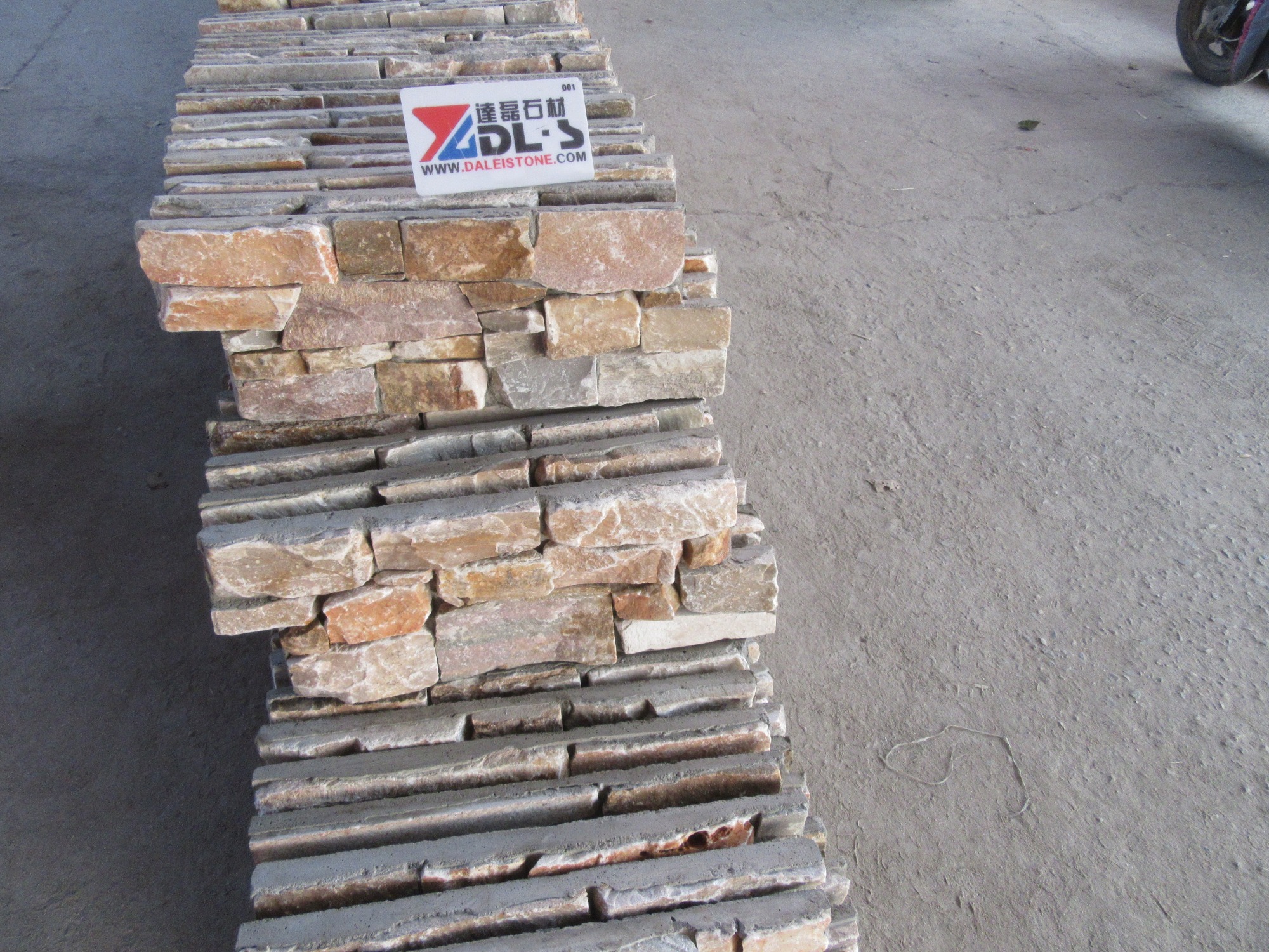 cultured stone cladding.jpg