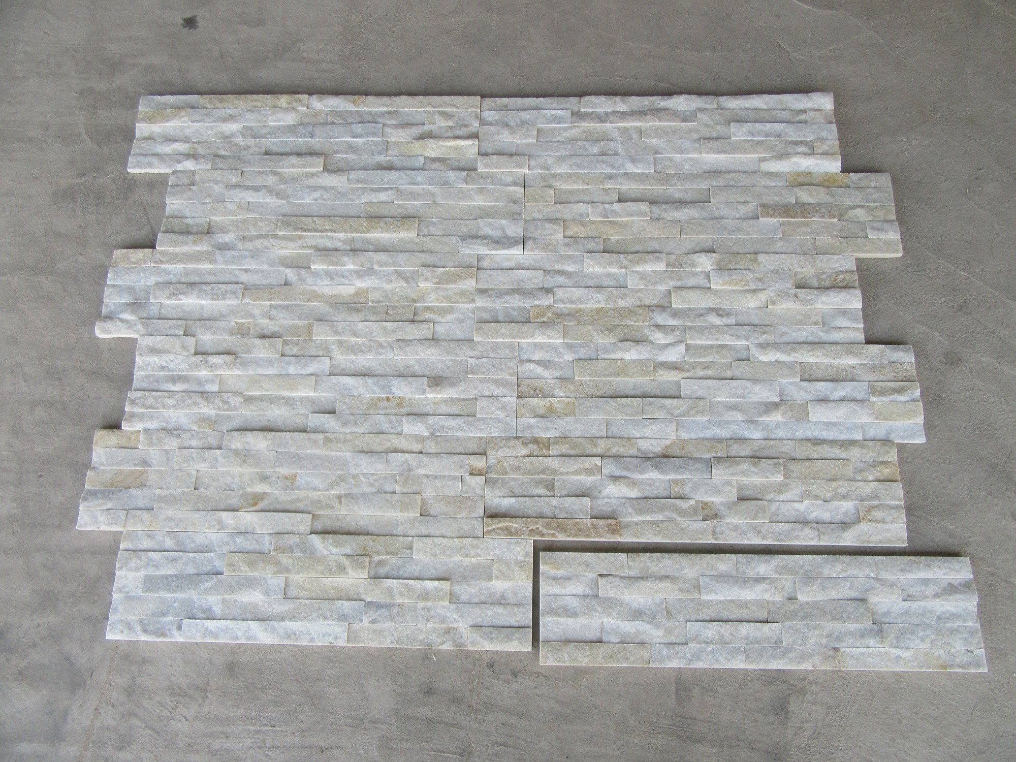 cultured stone wall cladding.jpg