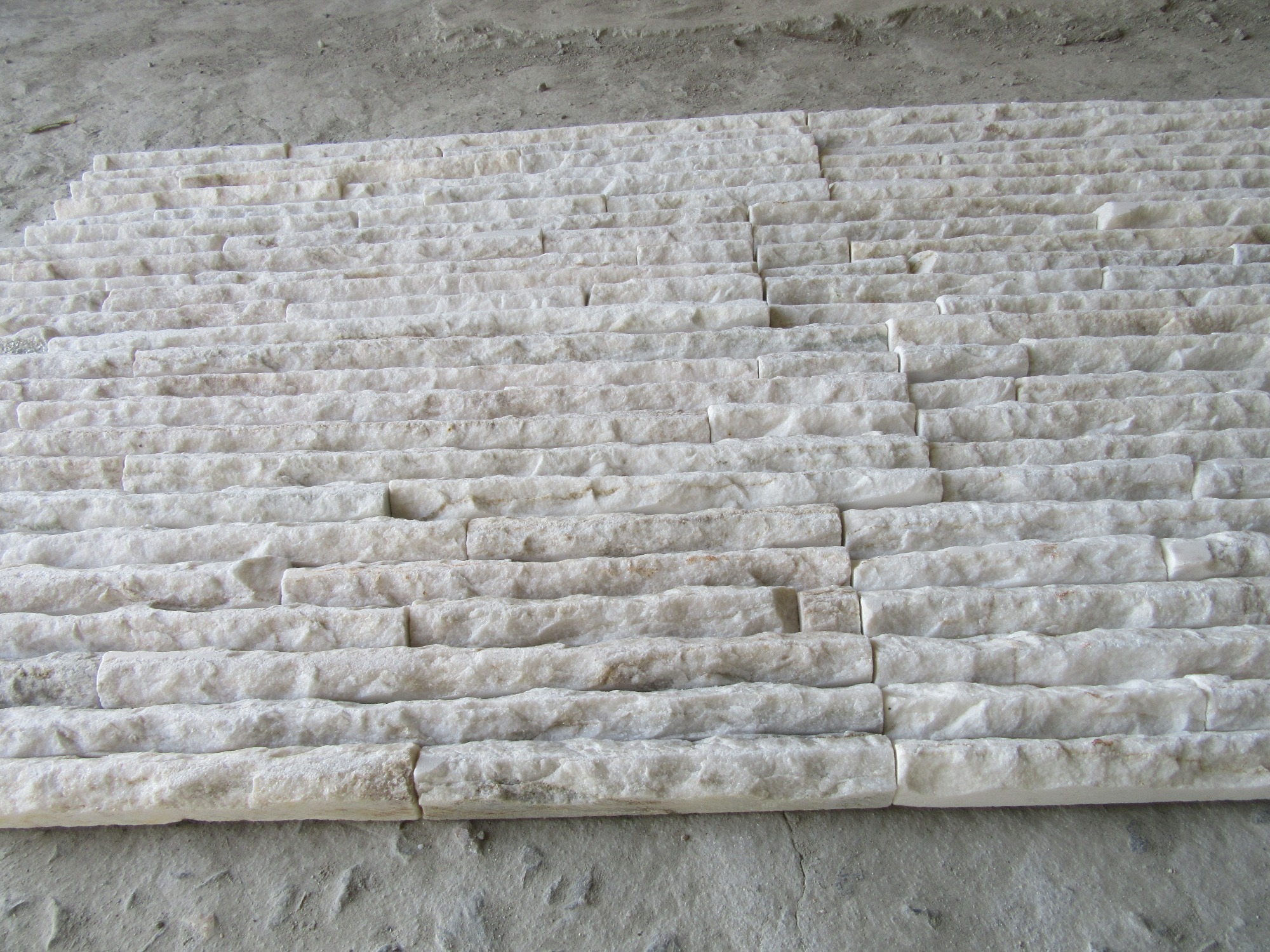 cultured stacked stone.jpg