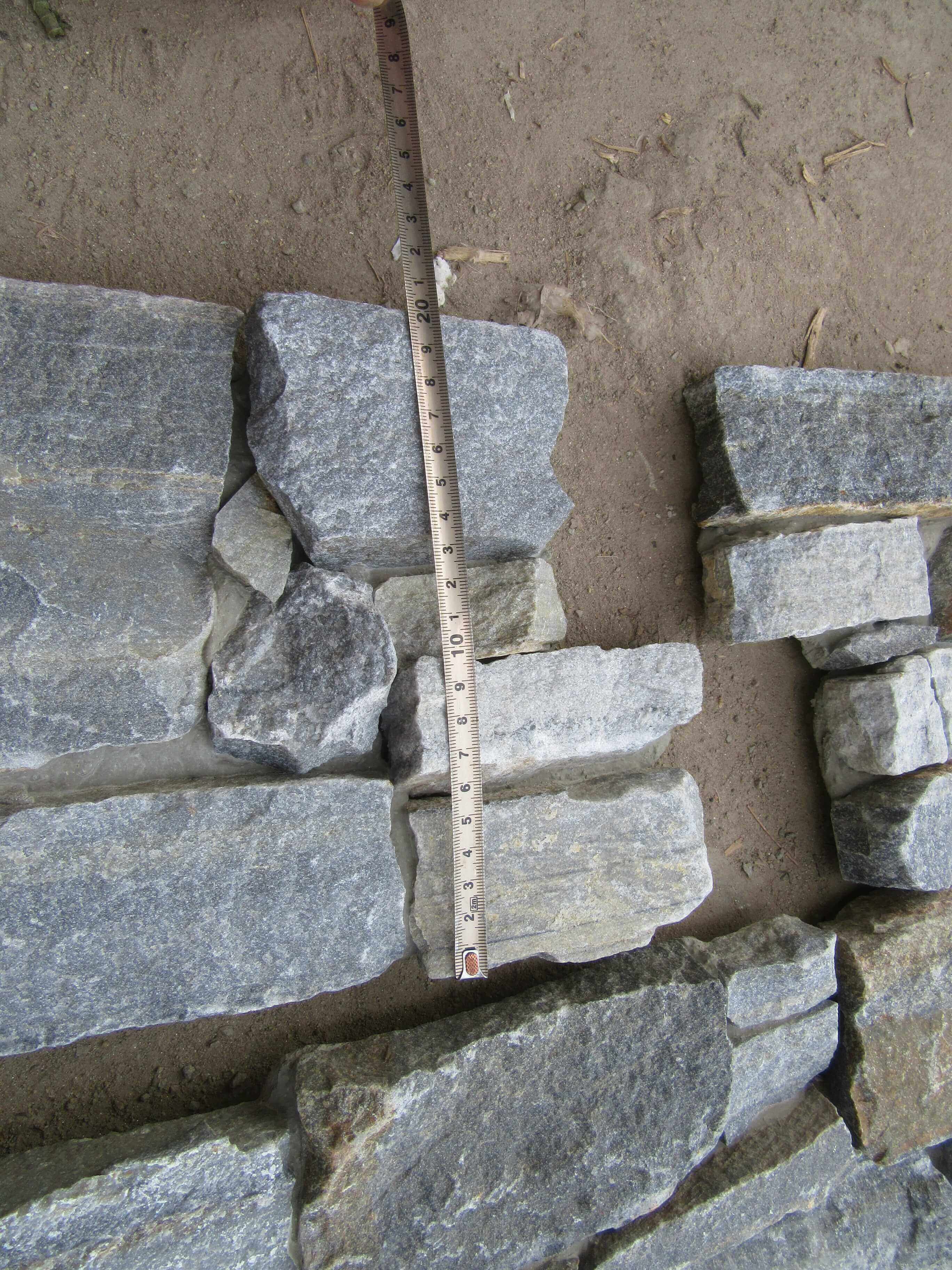 cultured stone wall cladding.jpg