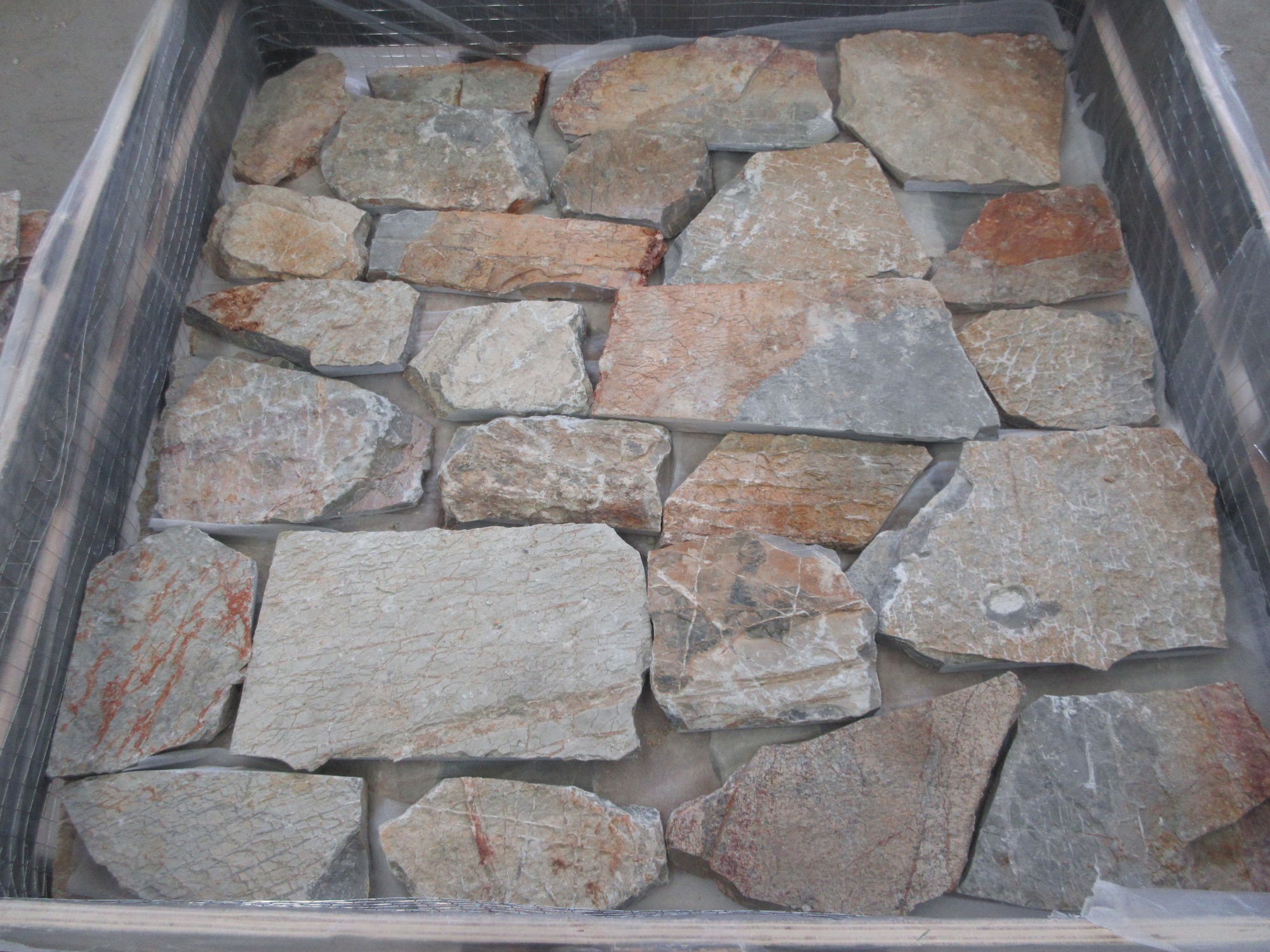Irregular Rusty Quartz Culture Stone Random Flagstone 