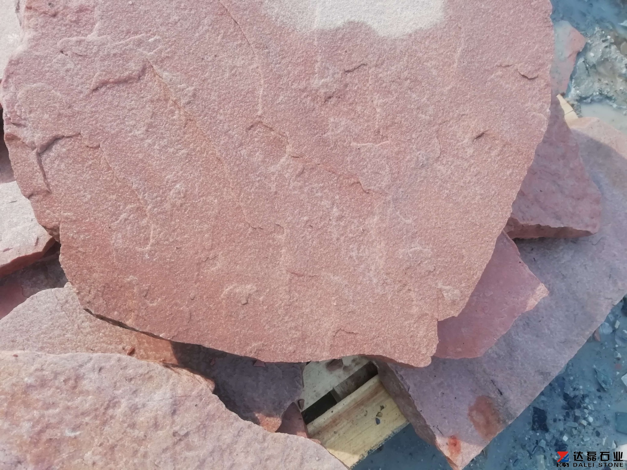 Red Slate Flagstone Paving  Stone