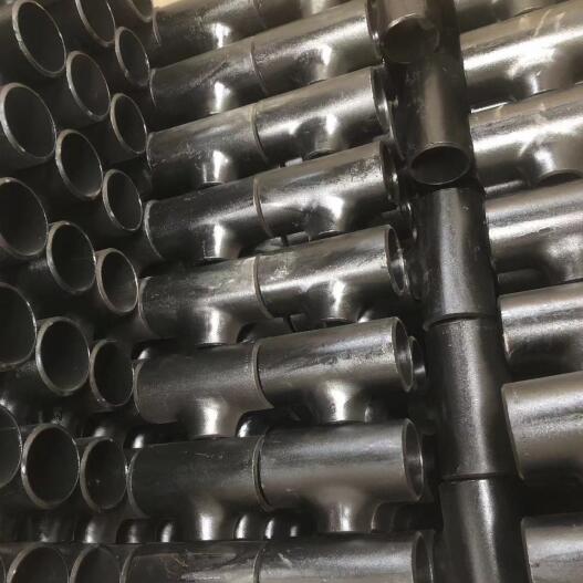 The characteristics of ASME B16.9 2 Inch Carbon Steel Butt Welding Seamless Pipe Fitting Tee