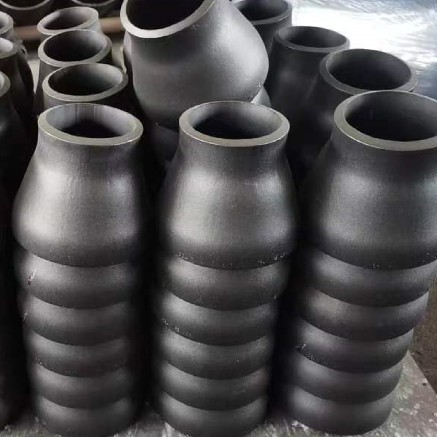 How is the high pressure pipe fitting reducer made?