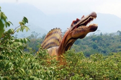 Spinosaurus animatrónico de 12 m de largo