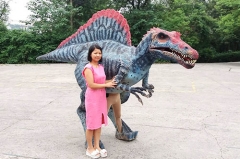 Traje de fiesta de dinosaurio atractivo